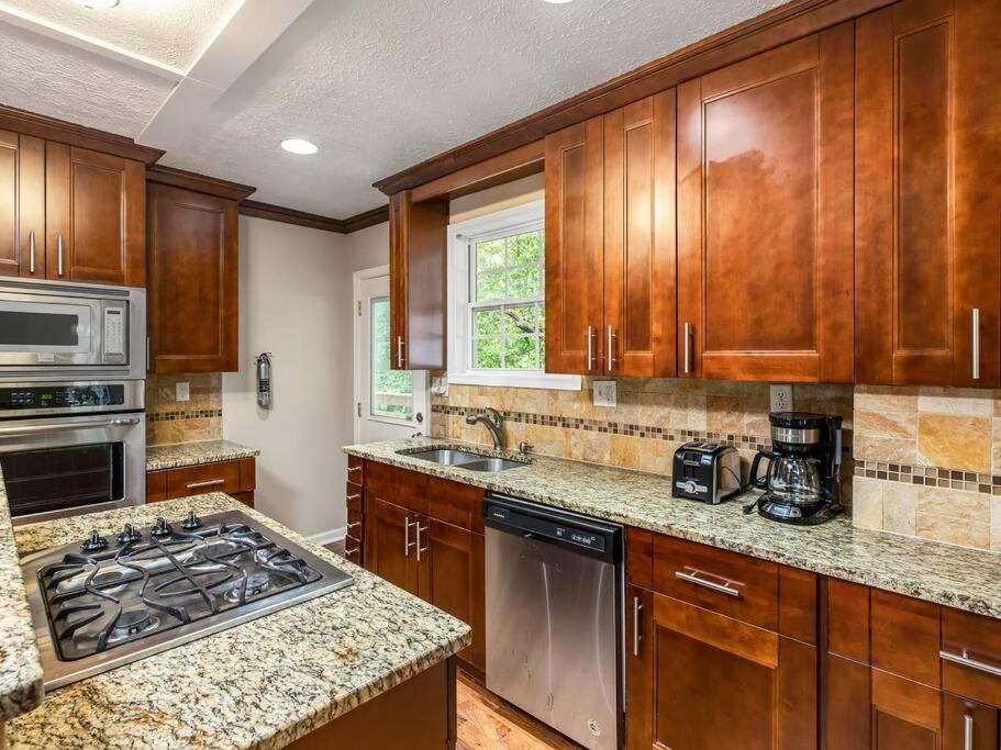 Gorgeous East Village Home Near Downtown Sleeps 12 5 Bedrooms Coffee Bbq Ac Parking Ατλάντα Εξωτερικό φωτογραφία